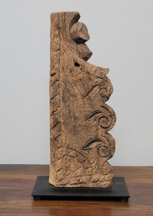 Medium Primitive Sculpture - Cleared Décor