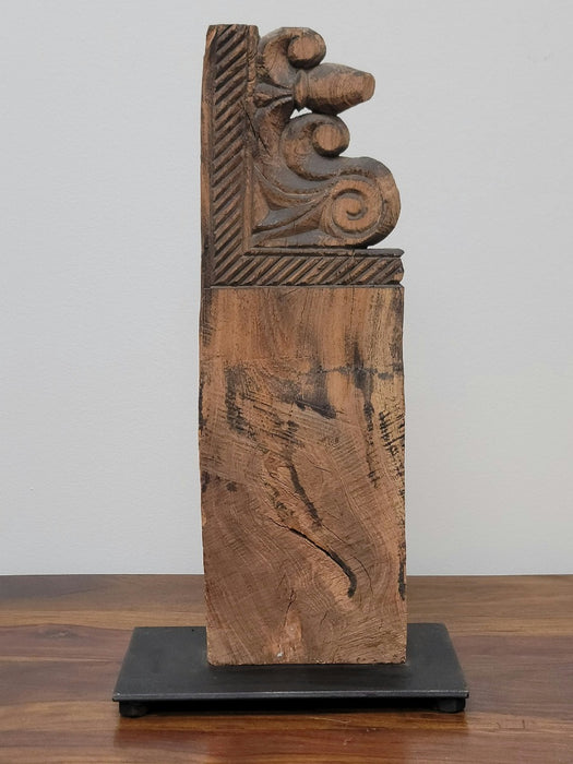 Medium Primitive Sculpture - Cleared Décor