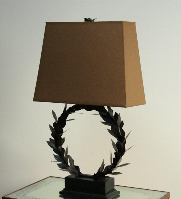 Laurel Wreath Table Lamp 7