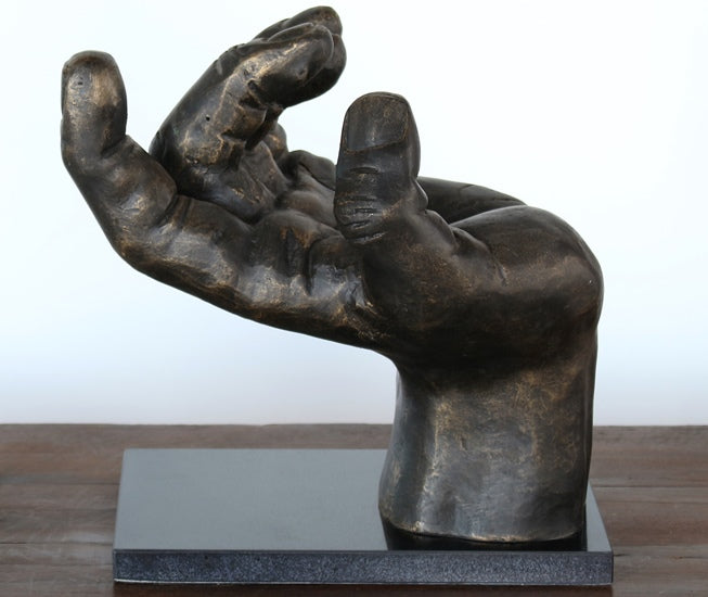 Garrick Sculpture - Cleared Décor