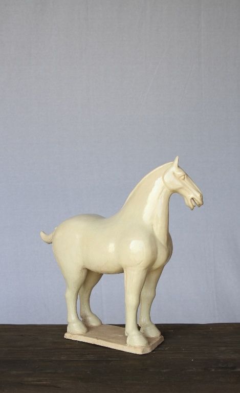 FIG222LA - Small White Tang Horse