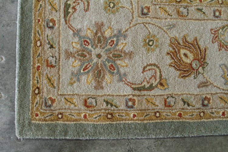 10' x 14' Traditional Indian Sea Green and Light Gold Hand-tufted Wool Rug