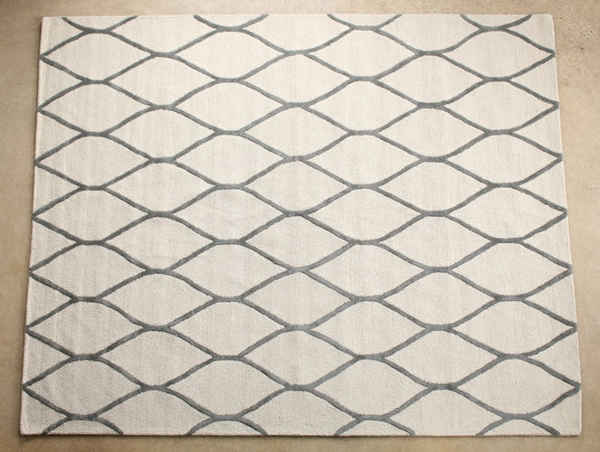 8' x 10' Cream and Light Gray Hand-tufted Wool Grid Rug