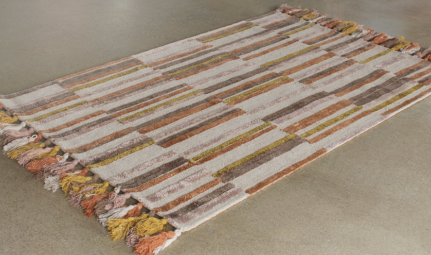 5' X 7'6" Oatmeal And Spice Wool Hooked Rug