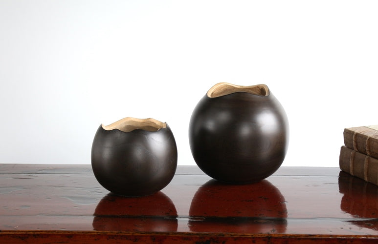 Set of 2 Hatched Vases