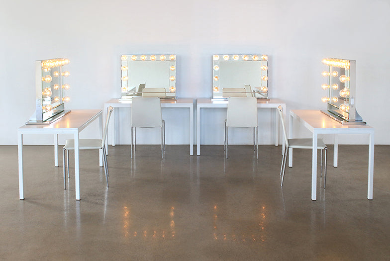 VAN01ATL - Hollywood Vanity