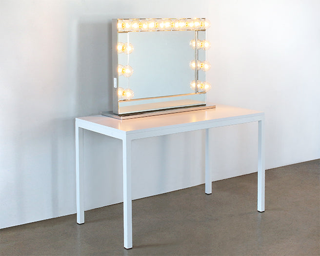 VAN01ATL - Hollywood Vanity