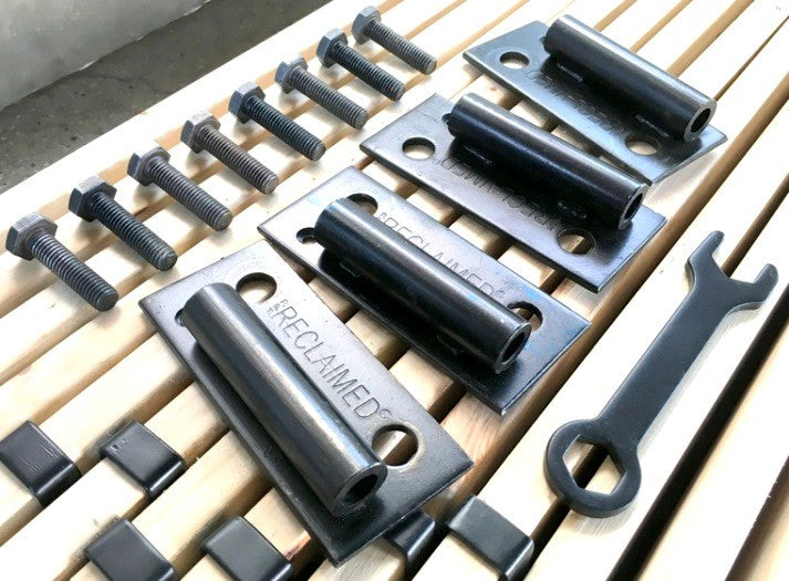 Settler Queen Bed in Sundried Ash