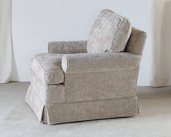 CC255ATL - Skirted Club Chair In Bergdorf Shell