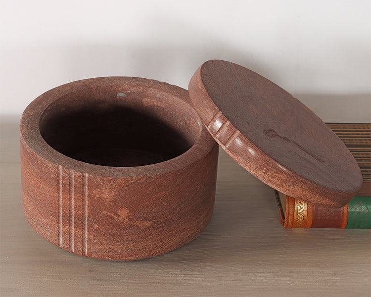 Minimalistic Round Sandstone Box w/ Lid - Cleared