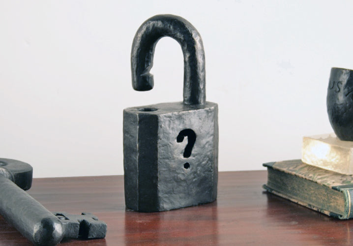 La Verdad - Padlock - Cleared Décor