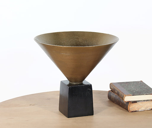 FIG427 - Stout Conical Sculpture