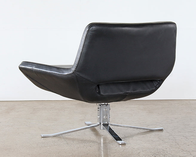 Vintage  Black Leather Lounge Chair on Splayed Chrome Base