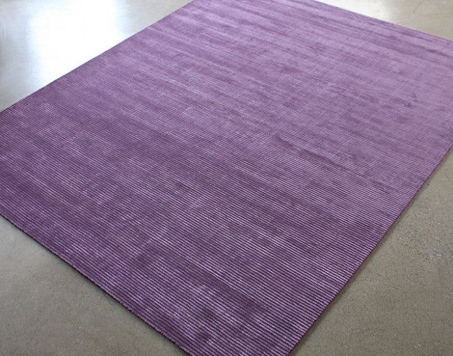 8' x 10' Hand-loomed Rug in Eggplant