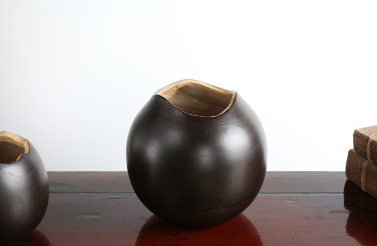 Set of 2 Hatched Vases