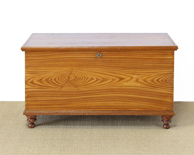 TRNK02ATL - Faux Grain Painted Blanket Chest circa 1870