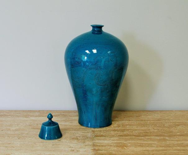 Turquoise Mei Ping Jar